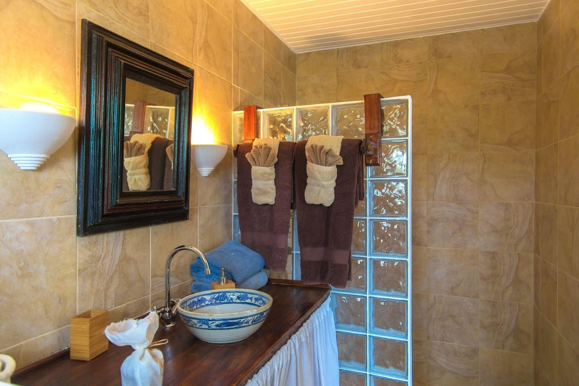 Davids Beach Hotel Clifton Buitenkant foto