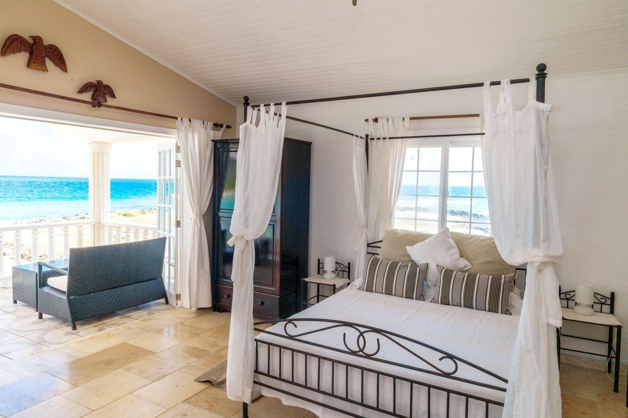 Davids Beach Hotel Clifton Buitenkant foto